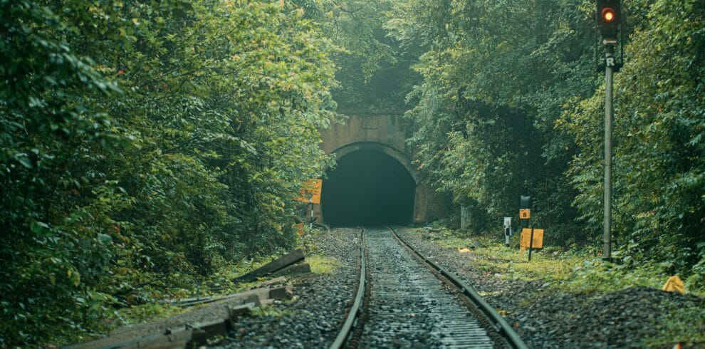 trek through dudh sagar